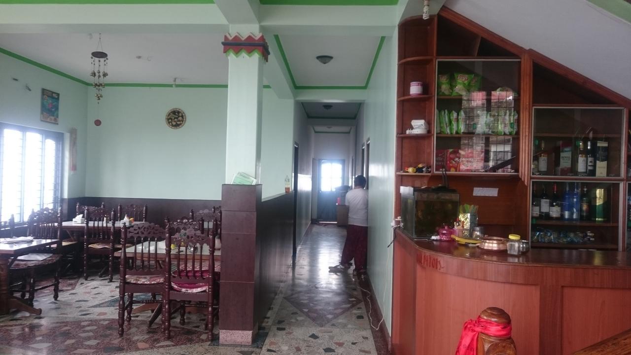View Top Lodge & Restaurant Pokhara Exterior photo